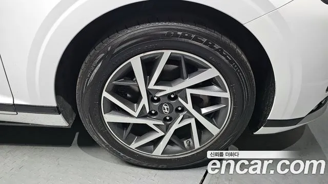 Hyundai Grandeur Grandeur (GN7) 2.5 Бензин 2WD — Фото автомобиля 5