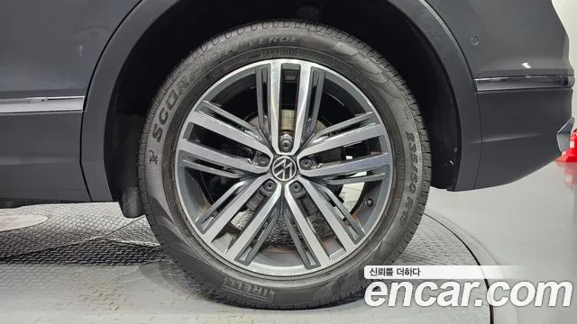 Volkswagen Tiguan Tiguan 2 поколение 2.0 TDI Prestige — Фото автомобиля 18