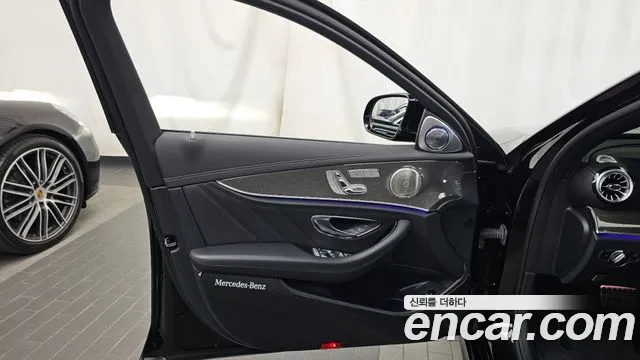 Mercedes-Benz E-Class W213 — Фото автомобиля 13