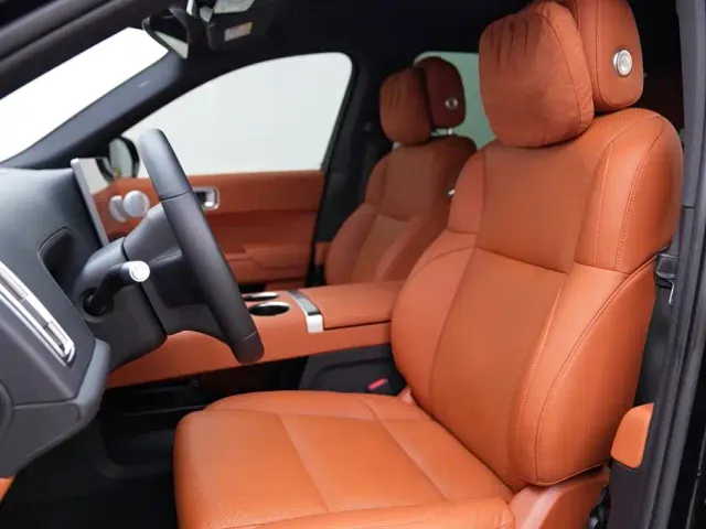 Li Auto L8 — Фото автомобиля 6