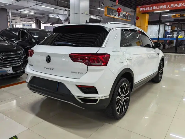 Volkswagen T-Roc — Фото автомобиля 4