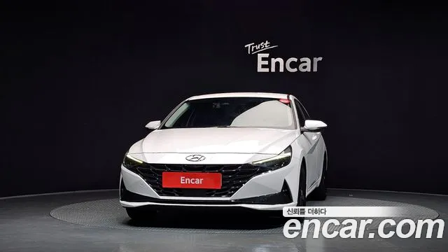 Hyundai Avante CN7 — Фото автомобиля 3