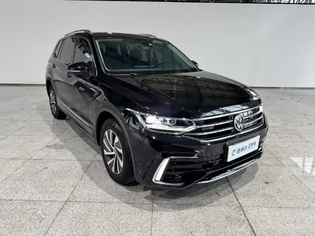 Volkswagen Tiguan L PHEV — Фото автомобиля 16