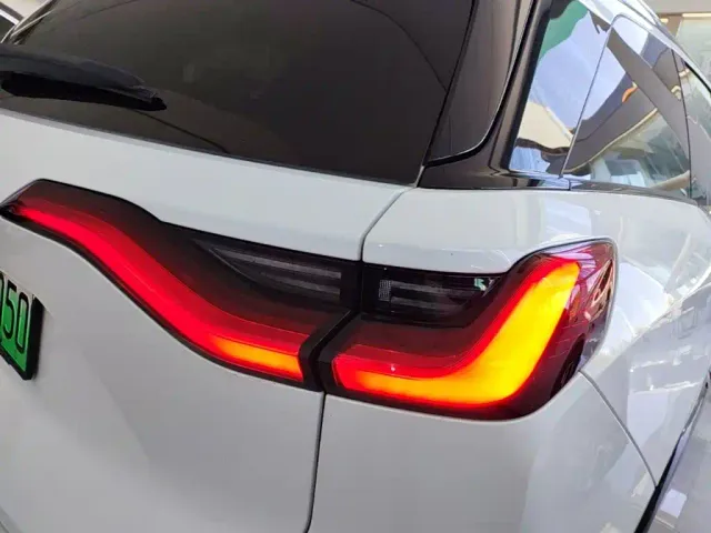 Nio ES8 — Фото автомобиля 7