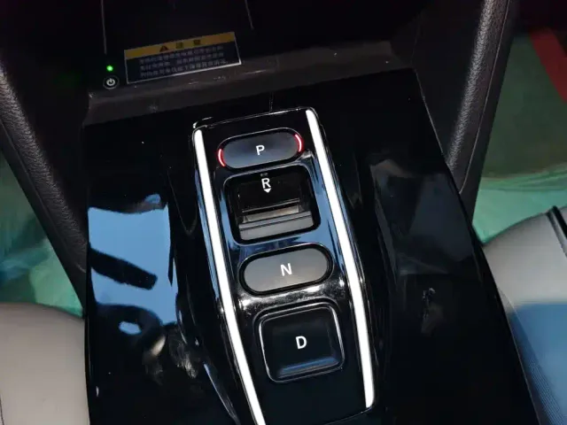 Honda e:NS1 — Фото автомобиля 15