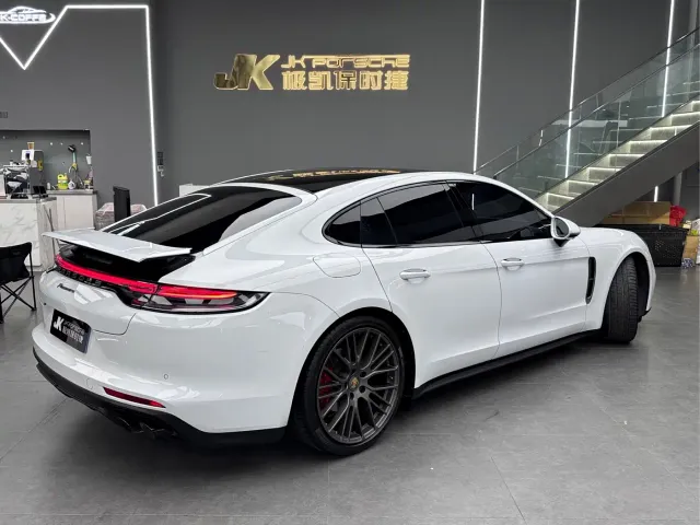 Porsche Panamera — Фото автомобиля 6