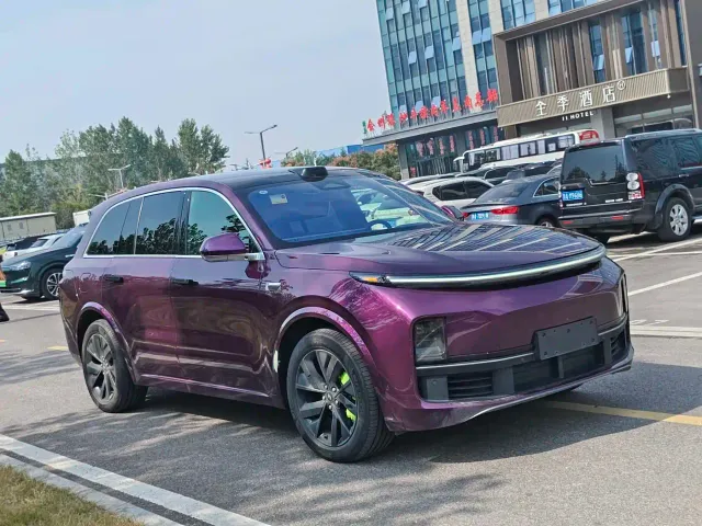 Li Auto L8 — Фото автомобиля 3