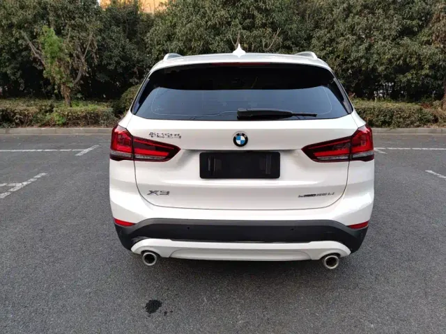BMW X1 — Фото автомобиля 11