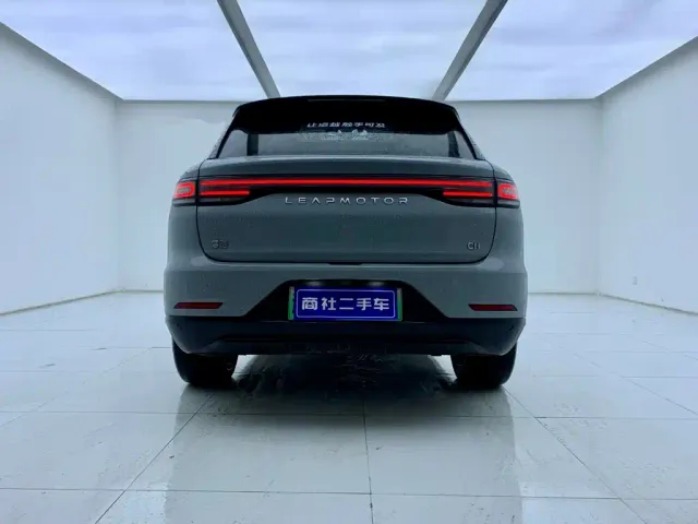 Leapmotor C11 — Фото автомобиля 5