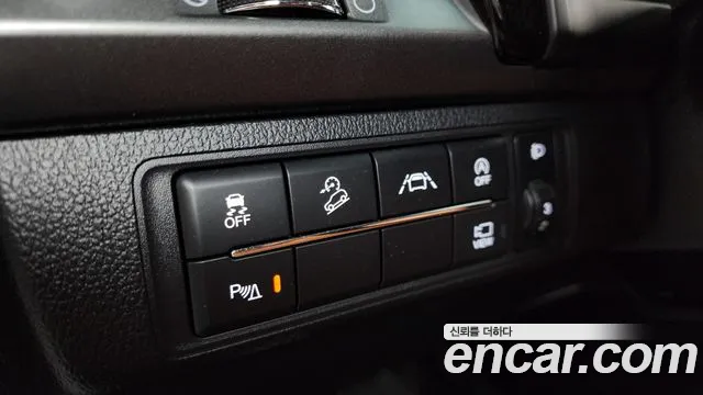 KG_Mobility_Ssangyong Rexton — Фото автомобиля 8