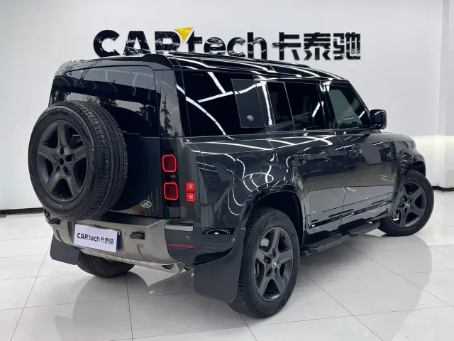 Land Rover Defender — Фото автомобиля 3
