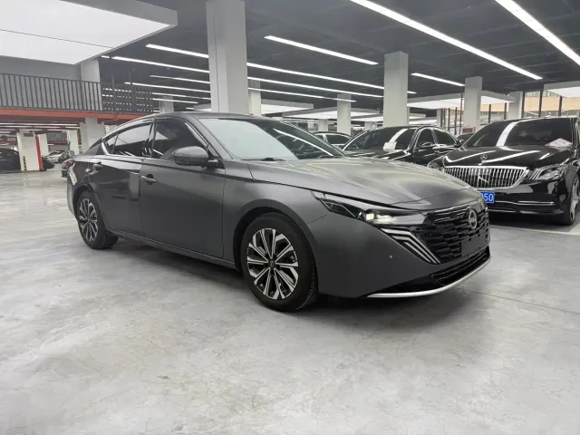 Nissan Teana — Фото автомобиля 3