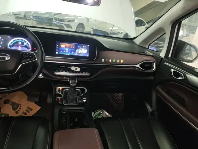 GAC Trumpchi M6 — Фото автомобиля 12