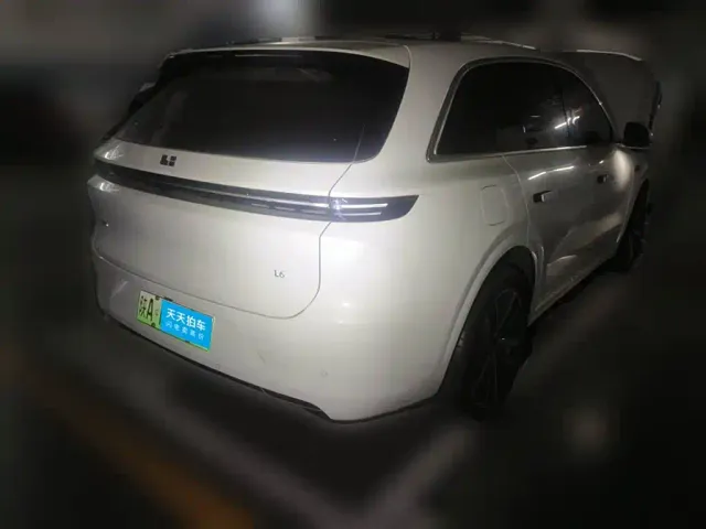 Li Auto L6 — Фото автомобиля 2
