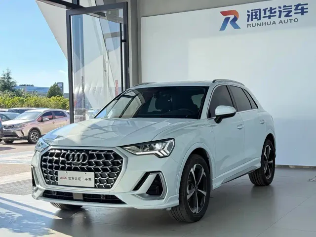 Фотография автомобиля — Audi Q3