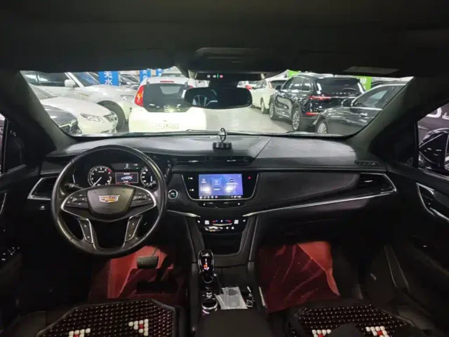 Cadillac XT5 — Фото автомобиля 17