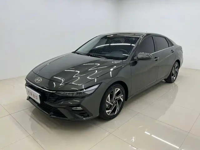 Фотография автомобиля — Hyundai Elantra