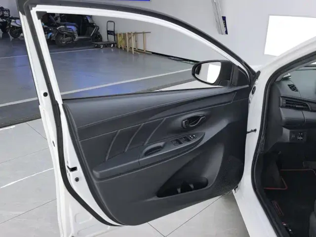Toyota Vios — Фото автомобиля 7