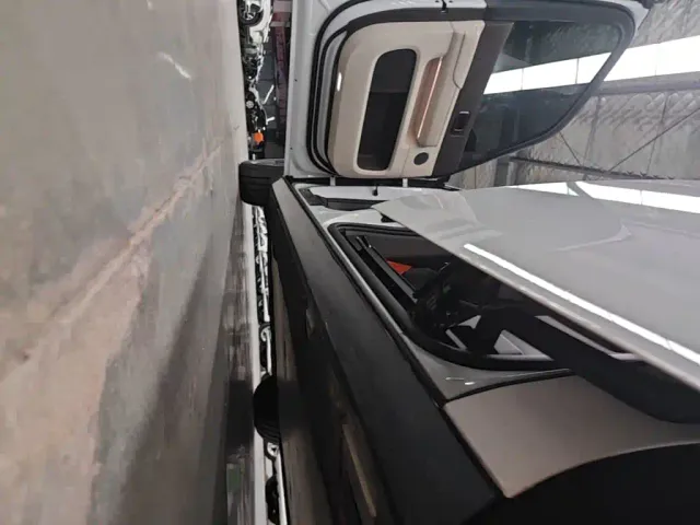 Li Auto MEGA — Фото автомобиля 21
