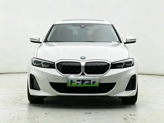 BMW i3 — Фото автомобиля 2