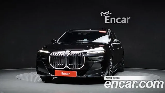 BMW 7 Series G70 — Фото автомобиля 2