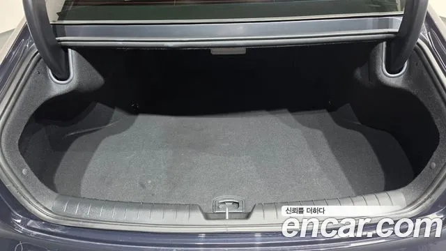 Hyundai Grandeur GN7 — Фото автомобиля 26