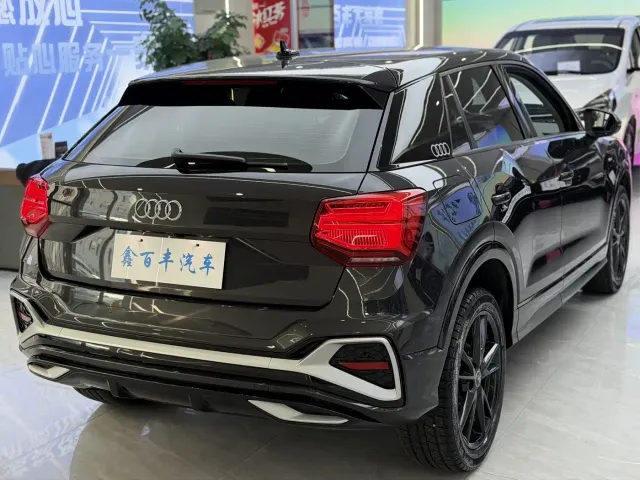 Audi Q2L — Фото автомобиля 8