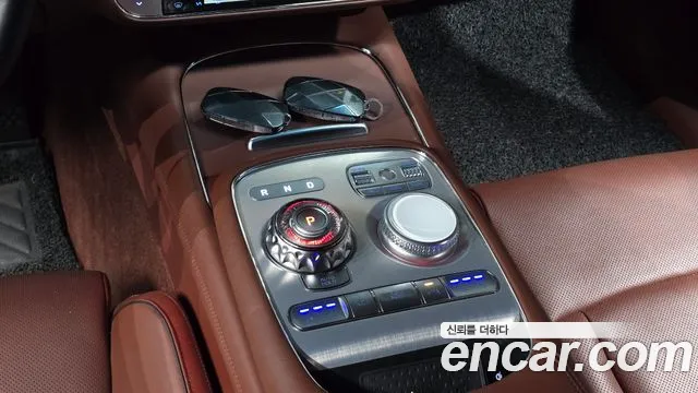 Genesis G90 — Фото автомобиля 4