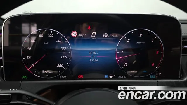 Mercedes-Benz E-Class — Фото автомобиля 8