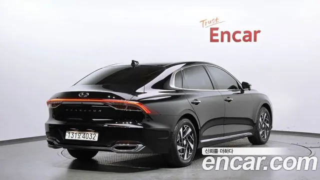 Hyundai Grandeur Exclusive — Фото автомобиля 2
