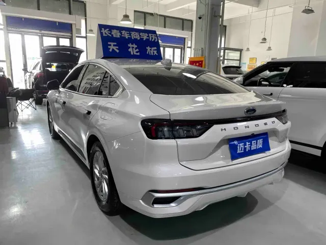 Ford Mondeo — Фото автомобиля 5