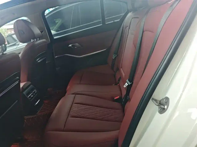BMW 3 Series — Фото автомобиля 16