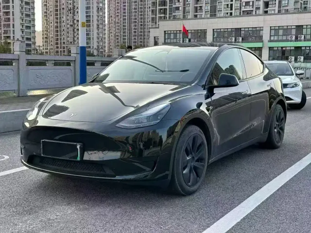 Фотография автомобиля — Tesla Model Y
