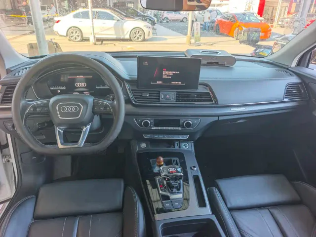 Audi Q5L — Фото автомобиля 8