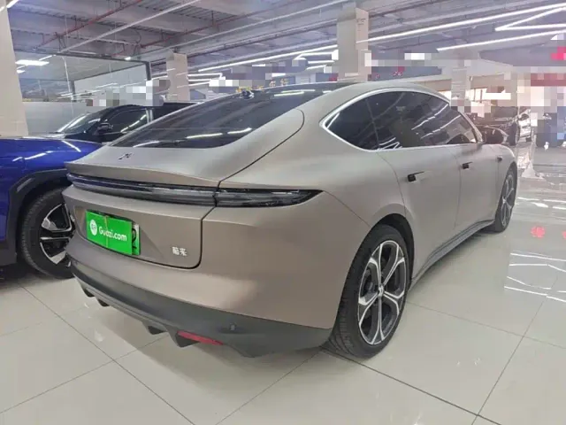 Nio ET5 — Фото автомобиля 6