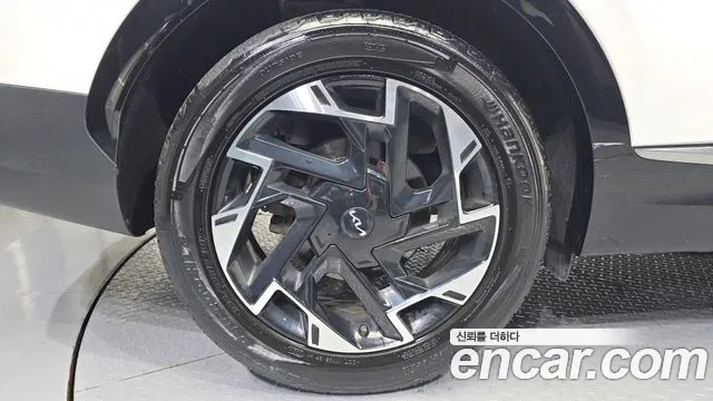 Kia Sportage Sportage 5-е поколение Бензин 1.6 турбо 2WD — Фото автомобиля 5