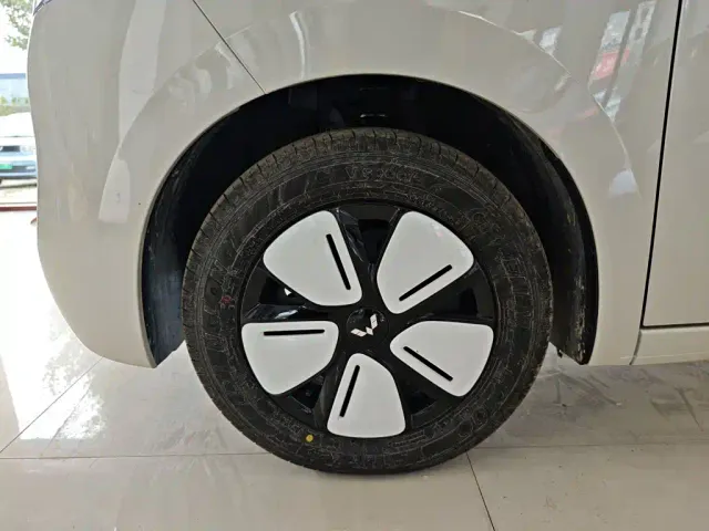 Wuling Hongguang Mini EV — Фото автомобиля 22