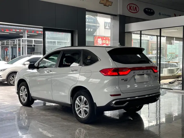 Haval M6 — Фото автомобиля 14