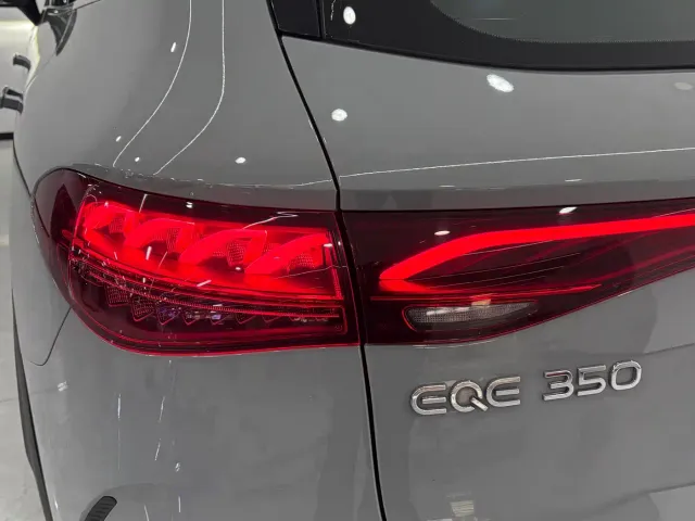 Mercedes-Benz EQE SUV — Фото автомобиля 7