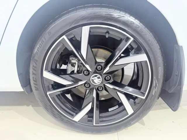 Skoda Octavia — Фото автомобиля 17