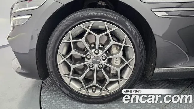 Genesis G80 Бензин 2.5 турбо AWD — Фото автомобиля 5