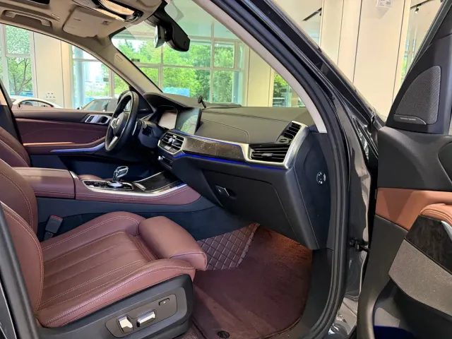 BMW X5 — Фото автомобиля 10