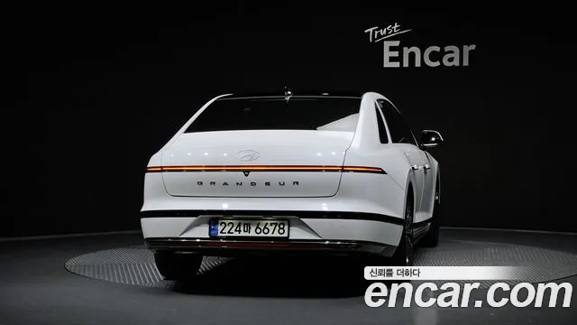 Hyundai Grandeur — Фото автомобиля 4