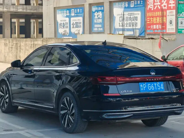 Volkswagen Passat — Фото автомобиля 8