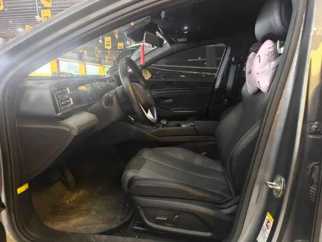 BYD Qin L — Фото автомобиля 2