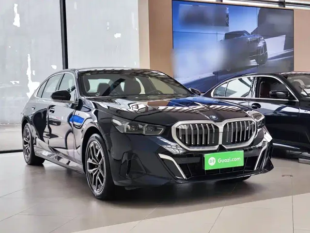 BMW i5 — Фото автомобиля 3