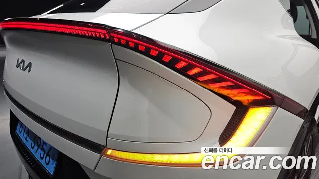 Kia EV6 — Фото автомобиля 23