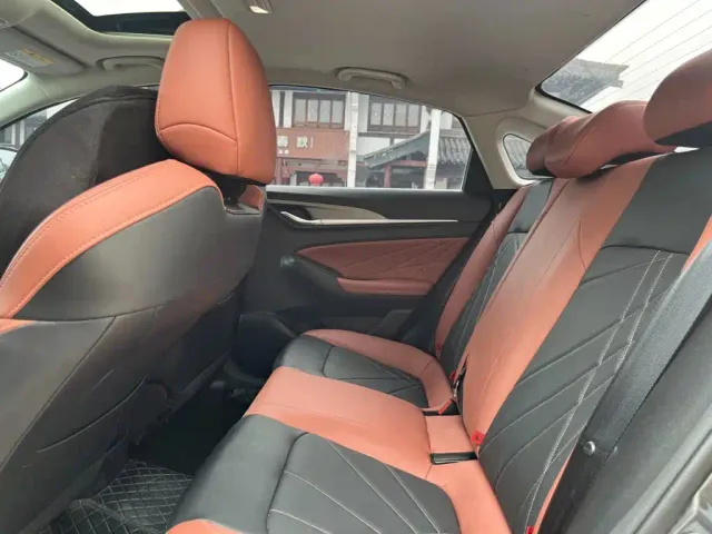 Changan Eado — Фото автомобиля 10
