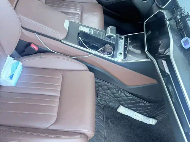 Audi A6L — Фото автомобиля 6
