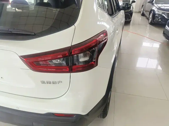 Nissan Qashqai — Фото автомобиля 7